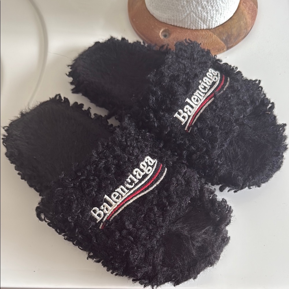 Balenciaga Slides